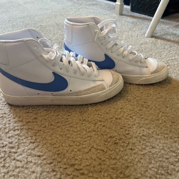 Women’s Nike Blazer Mid ‘77 - Picture 1 of 6